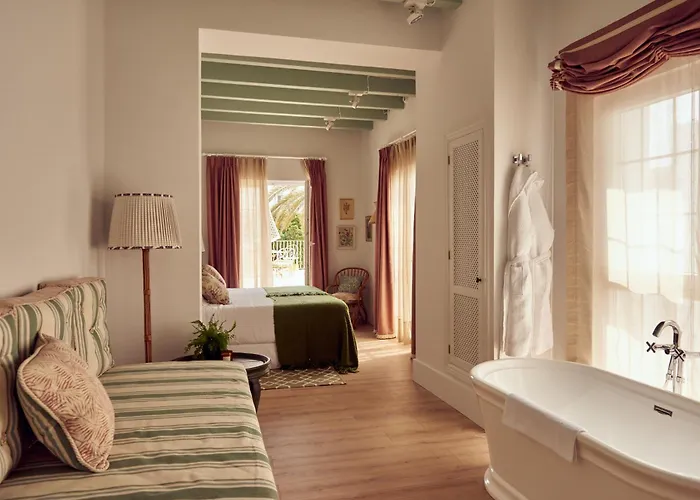 Cristine Bedfor Mahon Boutique Hotel